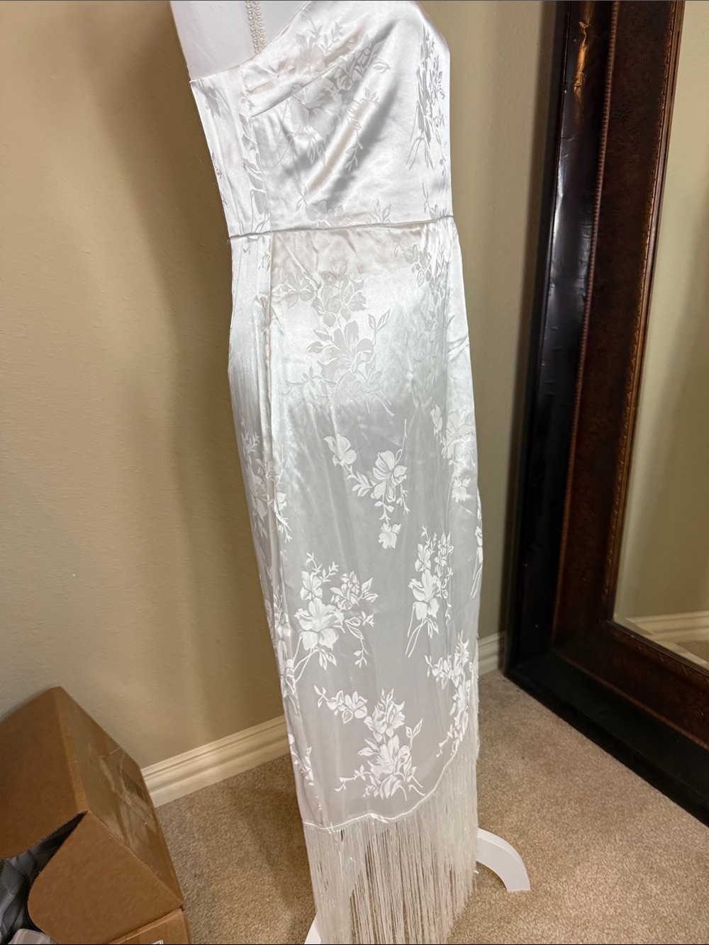 Lulu's White One-Shoulder Satin Floral Fringe Slip Dress size medium NWT - Picture 8 of 11